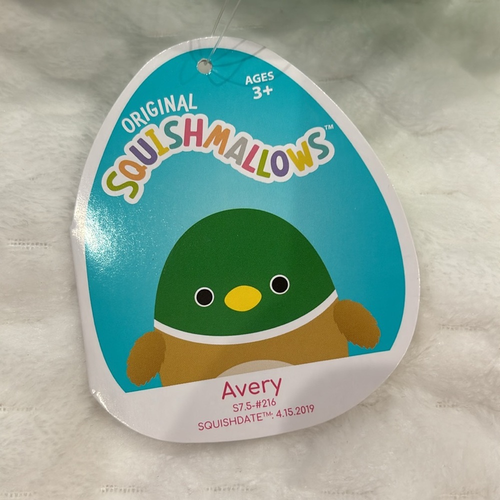 Avery Duck Squishmallow - Picture 3 of 3